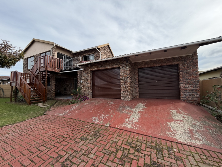 3 Bedroom Property for Sale in Wavecrest Eastern Cape